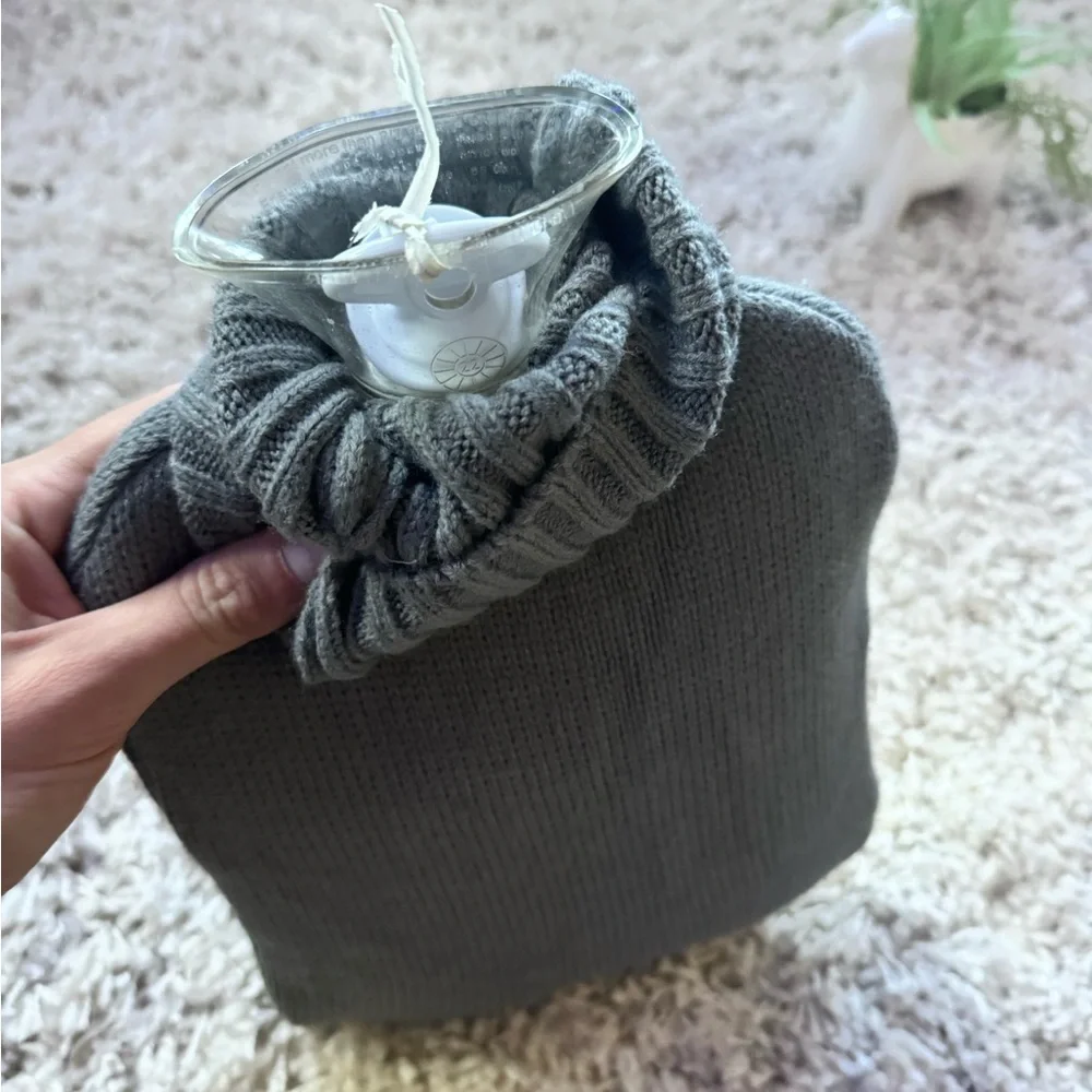 Grey knitted hot water liquor drinking stash sweater cute container bag - Picture 3 of 4